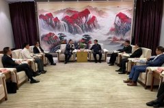 王双兴会见韩城市委书记亢振峰，朱龙海陪同